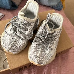 Infant Yeezy sneaker size 5C